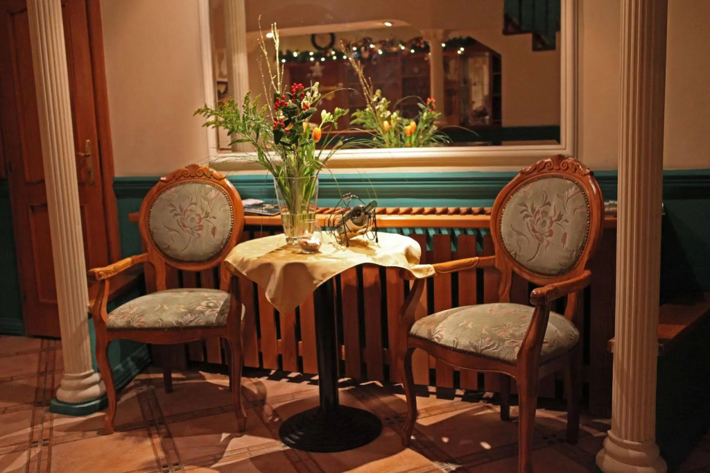Penzión Wellness & Restaurant Zoborská, free parking