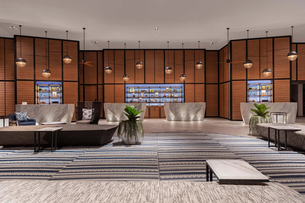 Four Points by Sheraton Phuket Patong Beach Resort