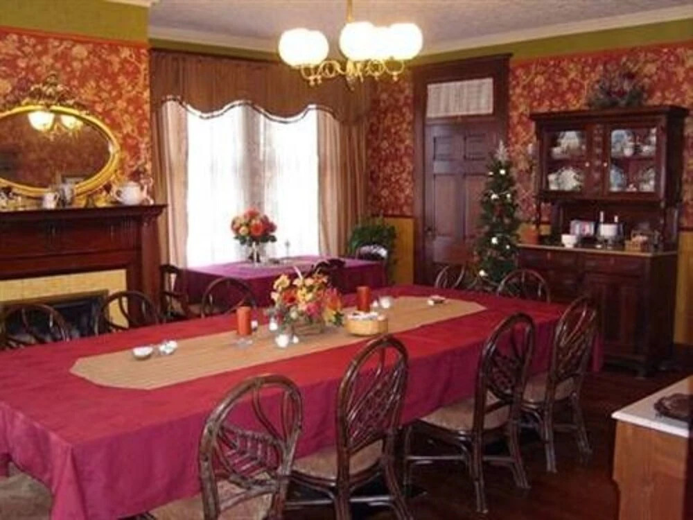 Russell-Cooper House