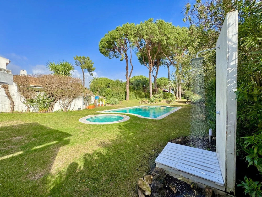Vilamoura Amazing Villa by Homing