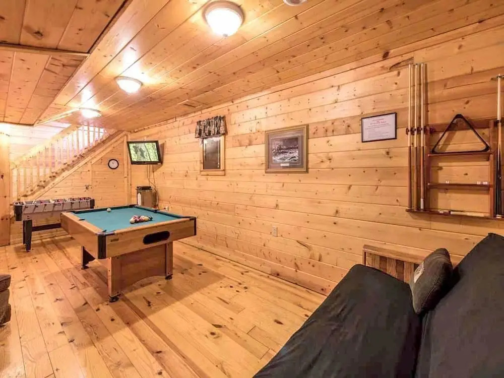 Three Bears Cabin 1 Bedroom Home with Hot Tub