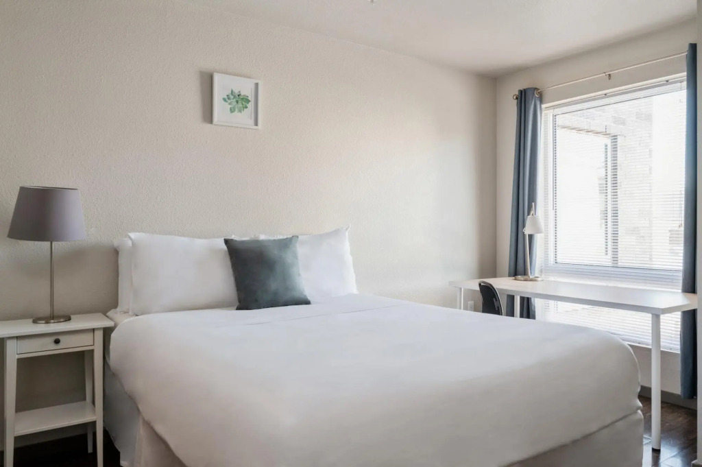 Minneapolis | Campus Essential 1BD/1BA U of M Apartment