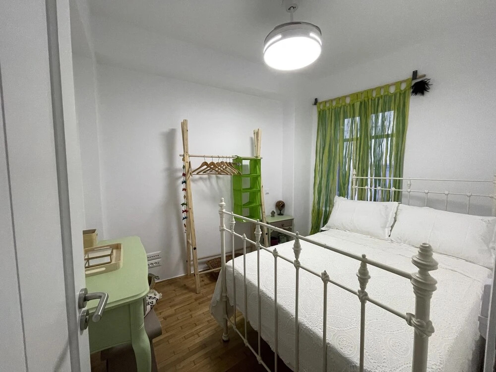 3-bed House 10 Mins Walk to the Beach in Naousa
