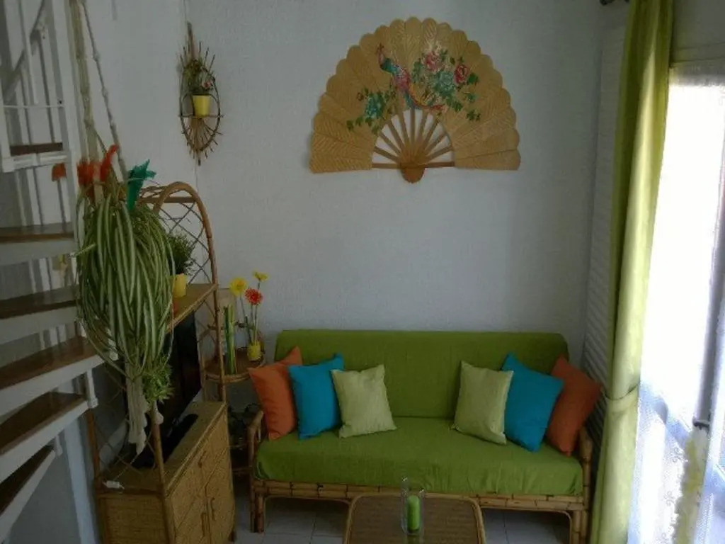Villa mitoyenne calme avec piscine et parking, proche plage pour 6 personnes - FR-1-607-28