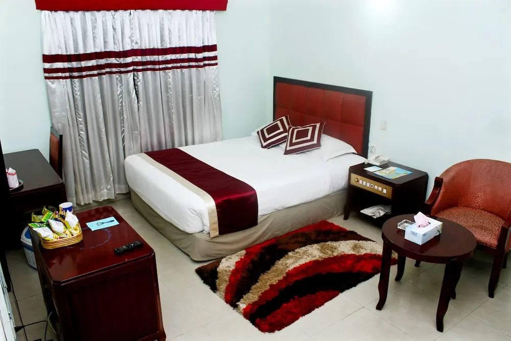 Meridian Hotel & Restaurant