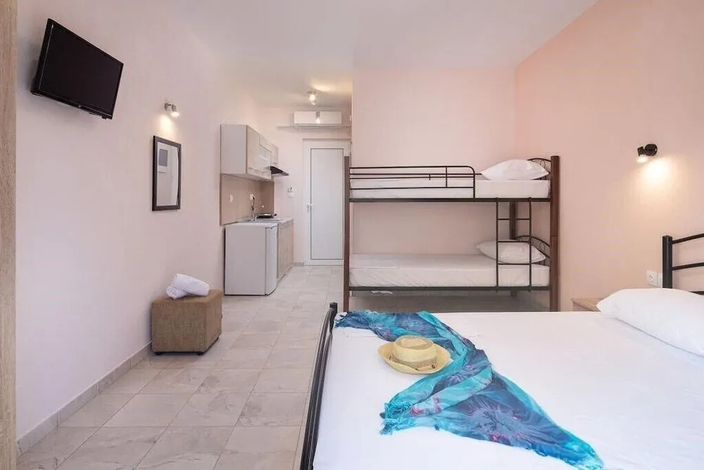Persefoni Rooms