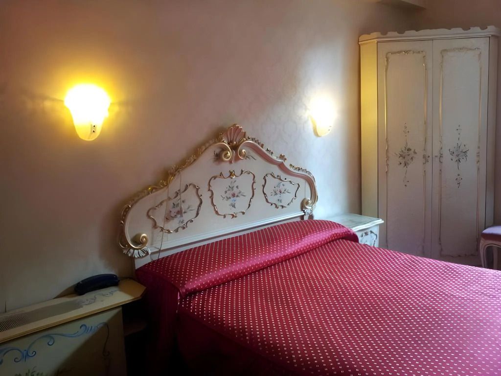 Hotel Diana