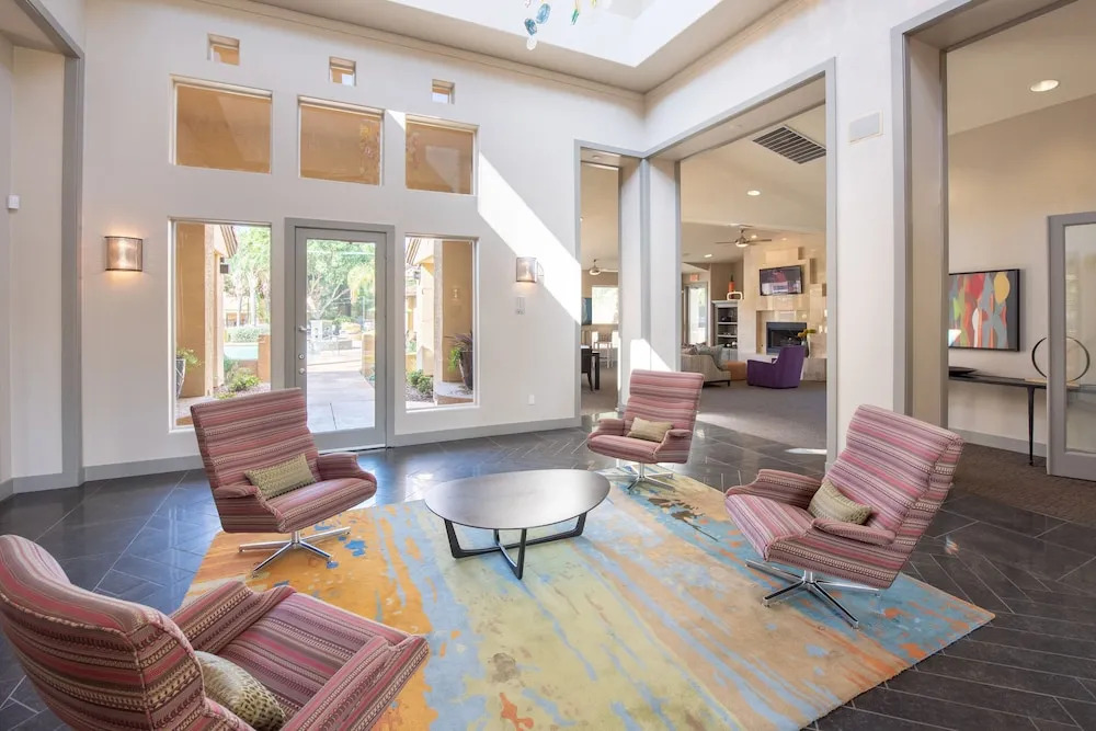 Executive 3 BR King, Close to Kierland & TPC w Parking 1025