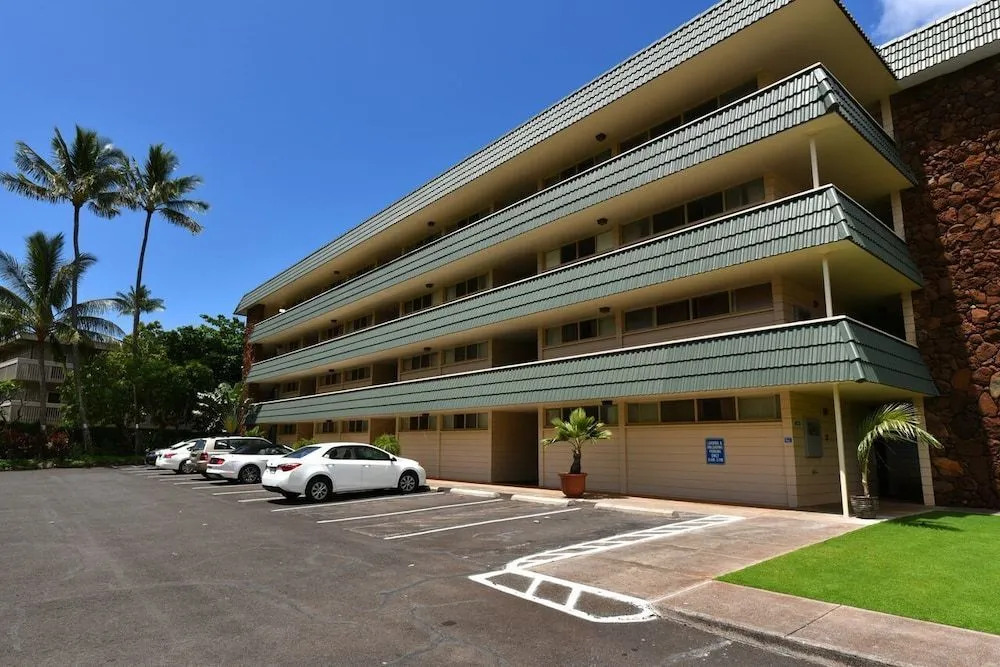 Kahana Reef 303 by RedAwning