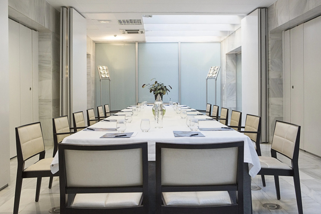 Hospes Palacio de los Patos, a Member of Design Hotels