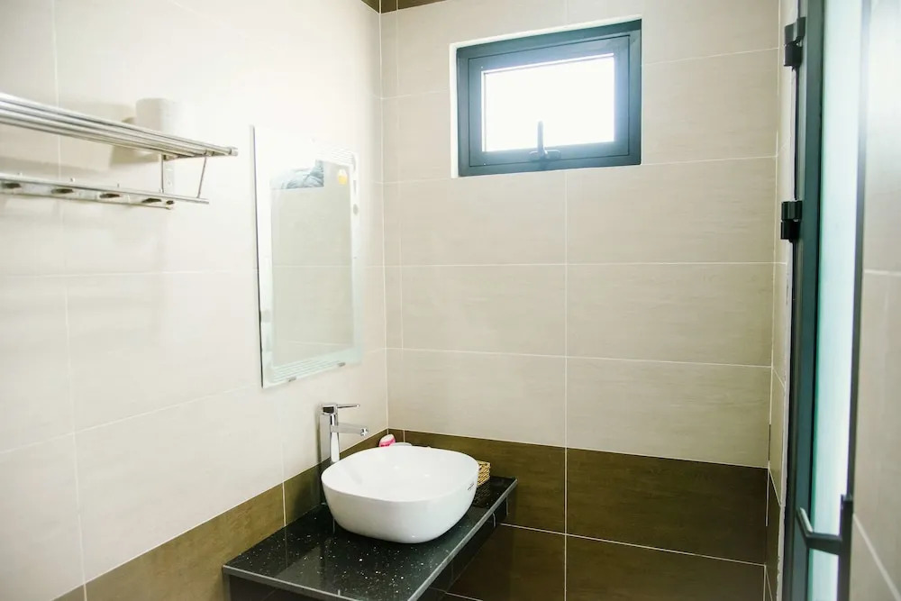 Queenie Hostel