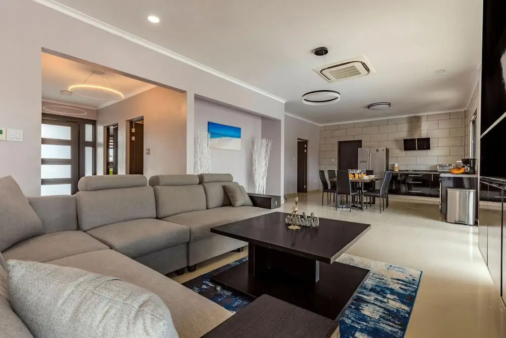 NEW 6BR Villa w Pool Across Street Palmbeach