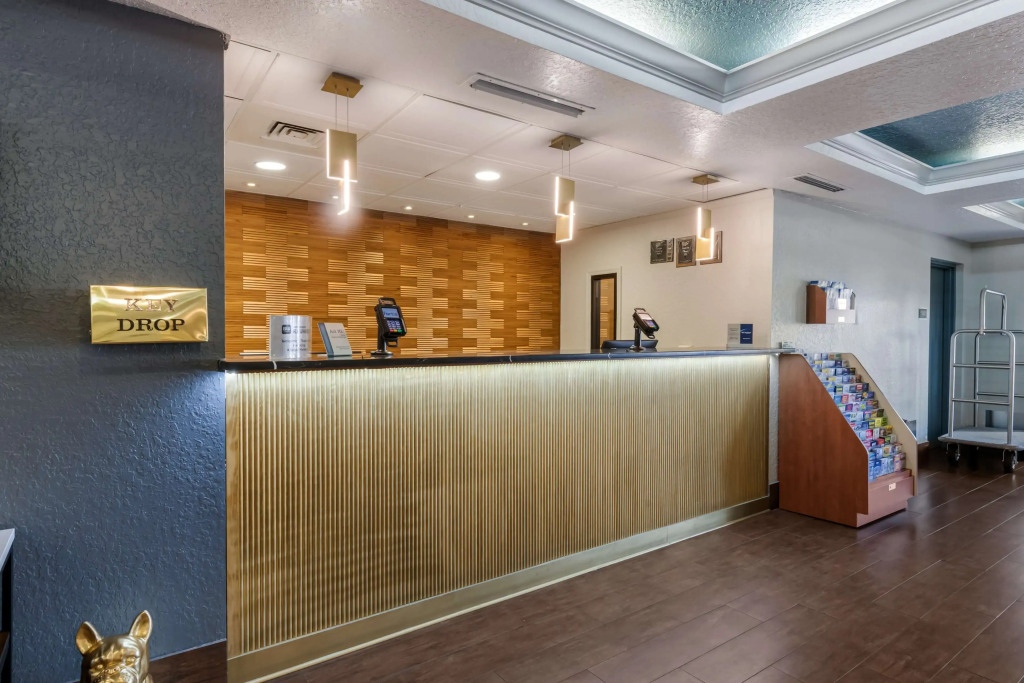 Best Western PLUS Universal Inn