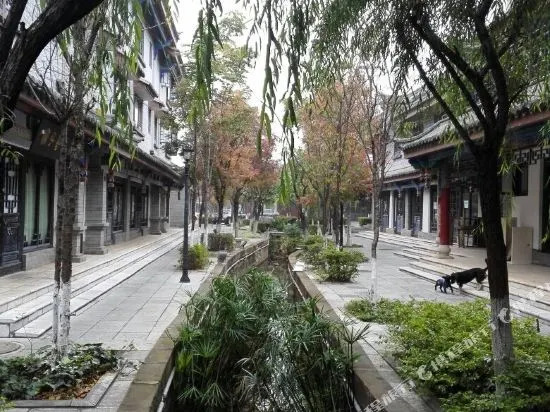 Yinghuawu Inn