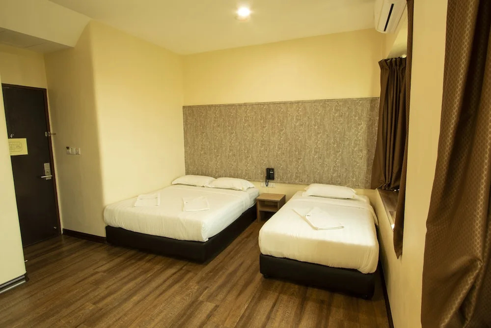 Expo Hotel