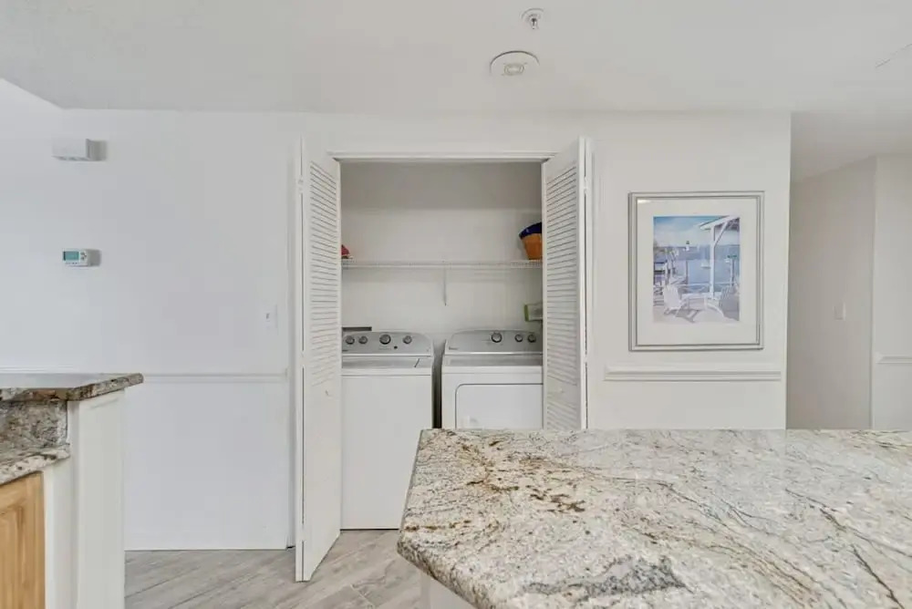 Palms 304 Beachfront 3BR 3BA Corner Condo