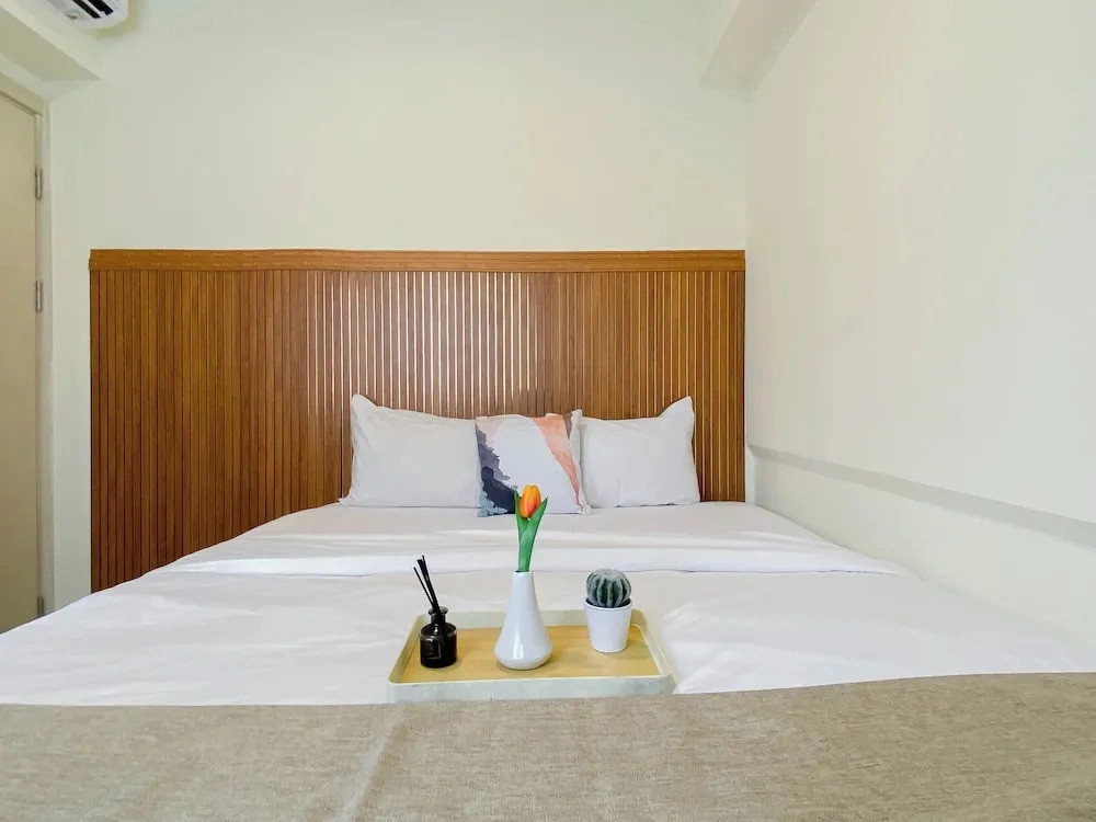 Good Space And Restful 2Br At Apartment Meikarta