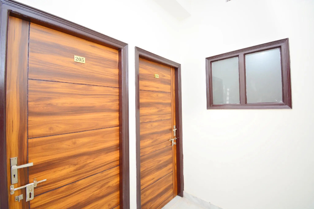 OYO 38787 Hotel Red Rose