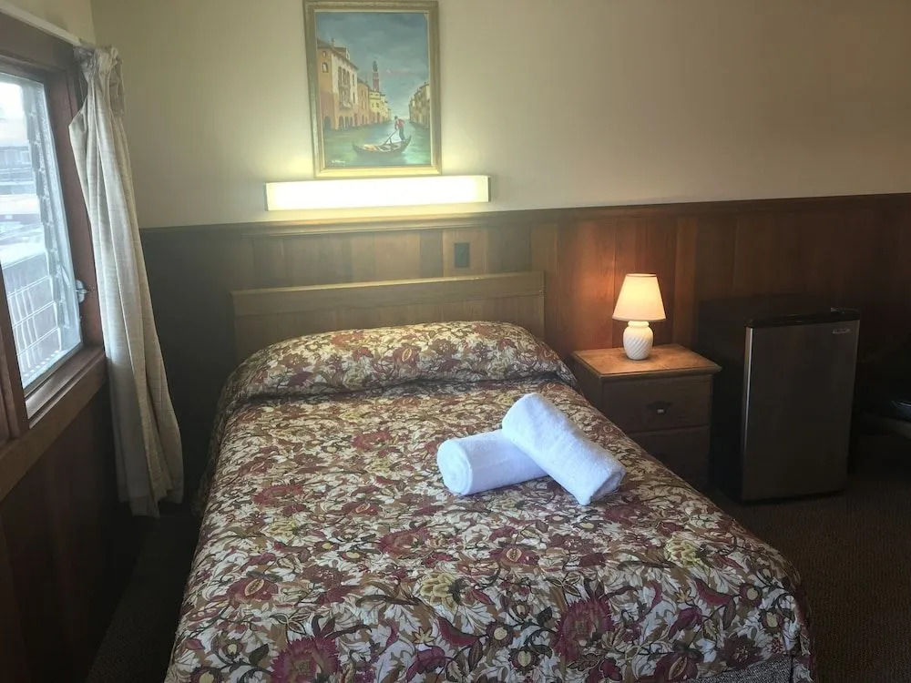 The Janmere Motel