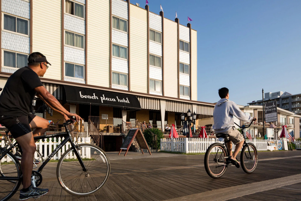Beach Plaza Hotel