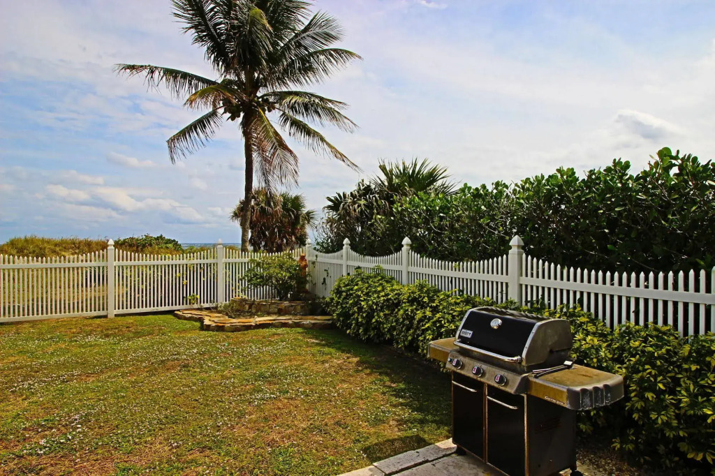 Luxury Oceanfront Estate