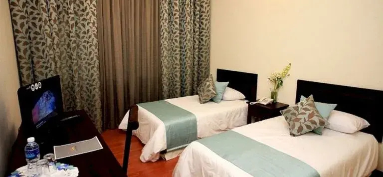 Suria Hill Country House