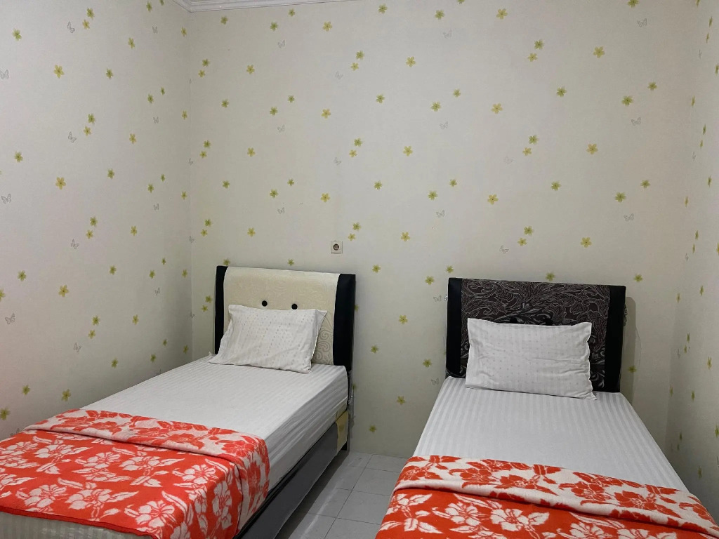 OYO 90812 Hayza Residence Syariah