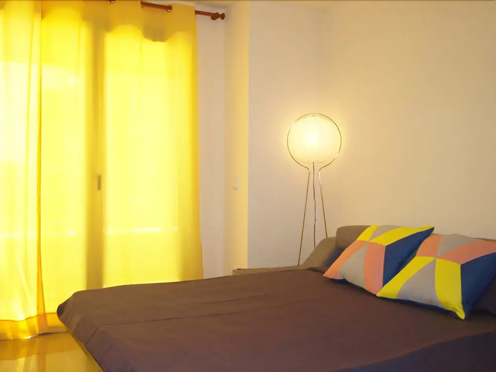 ApartUP Yellow Opera View