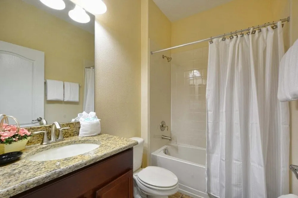 Paradise Palms-5 Bedroom w/pool - 3507PP Home by RedAwning