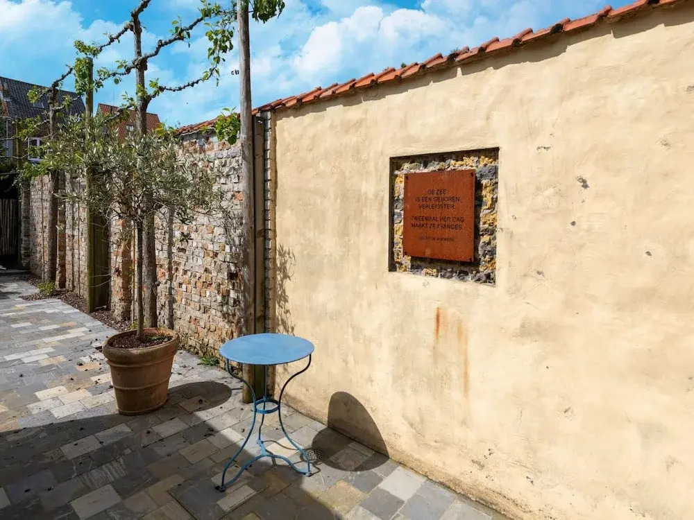 Seaside Charm & Privacy