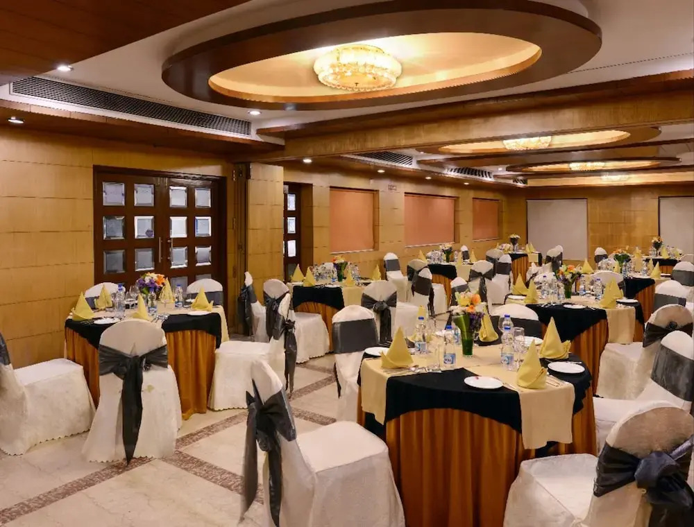 Clarks Inn Airport Hotel