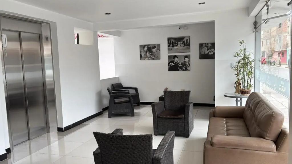 Hotel Venture