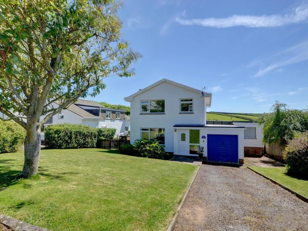 Magnificent holiday home in Georgeham near Beach