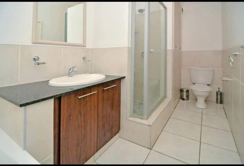 Great 2 bedroom, serviced apartment, views, pool!