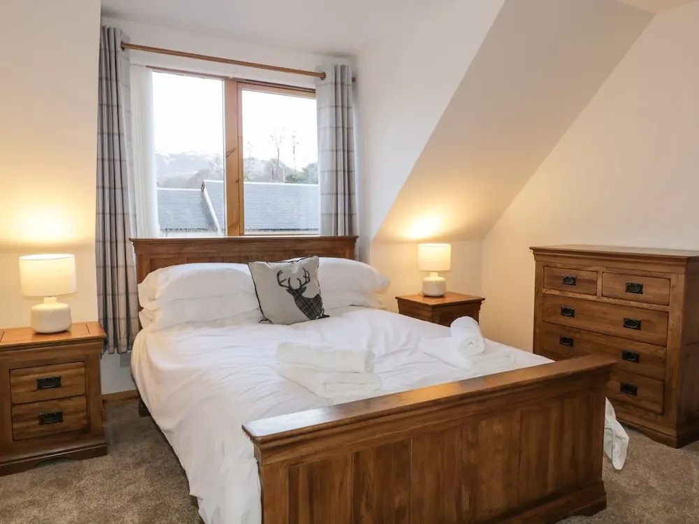 12 Loch Na Leoba Road