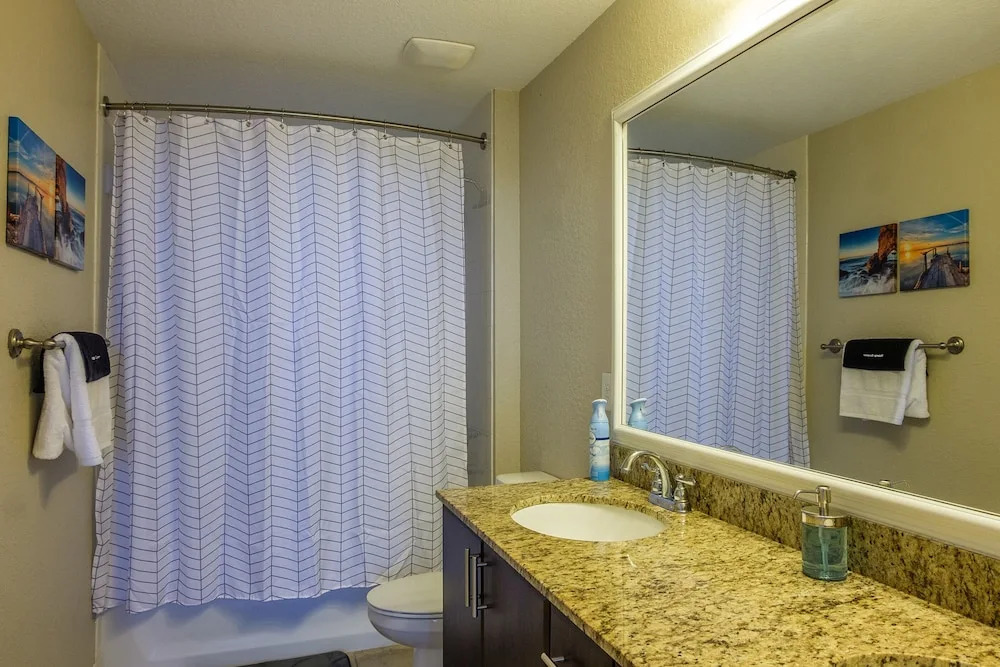 Northwest Tampa 1 BR and 2 BR Apt by Frontdesk