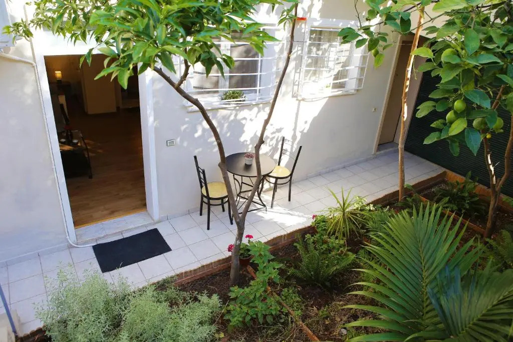 Alexandros Apartment