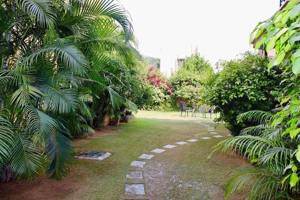Malik's Villa Menage
