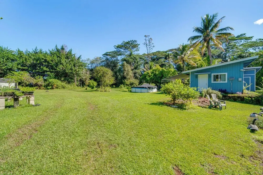 Keaau Apartment on Beautiful Acre w/ Pool & Deck!