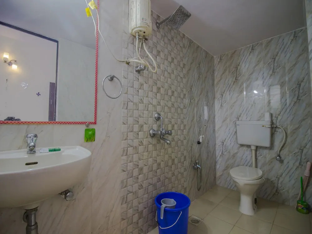 OYO 13057 Home 2BHK Happy Enclave