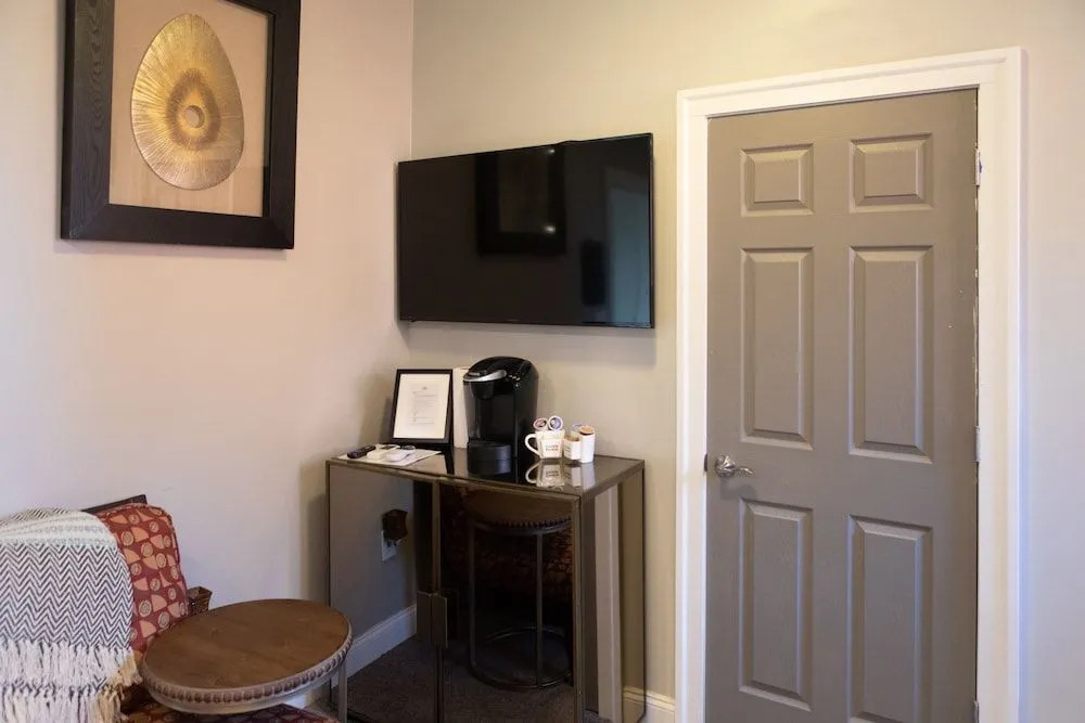 The Cochrane House Luxury Historic Inn
