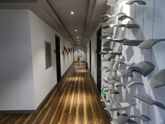 Sili Carl Visual Hotel