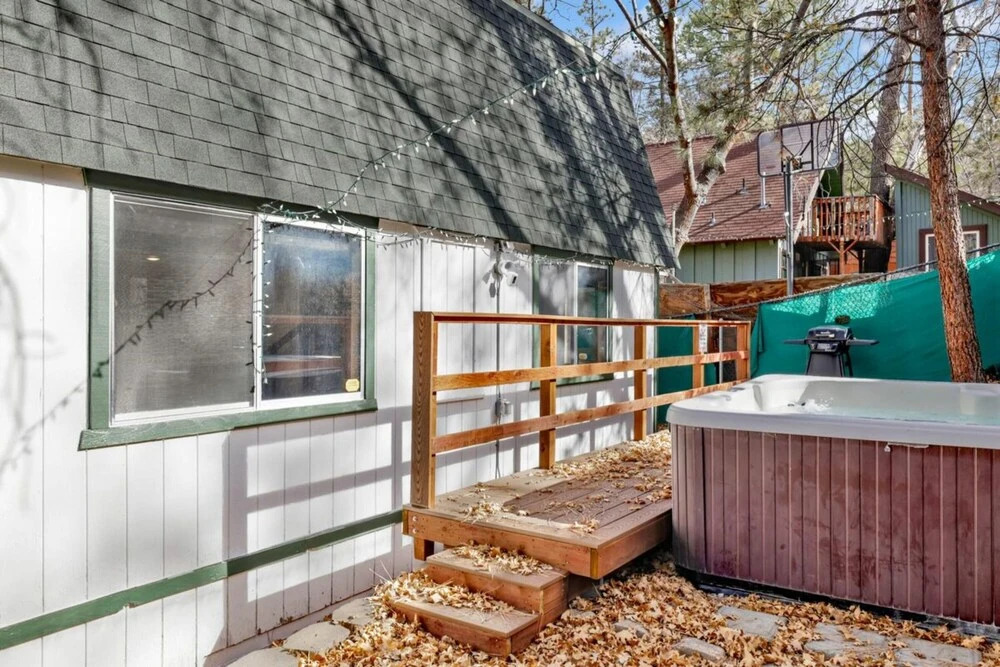 Pinewood Inn #2093 by Big Bear Vacations