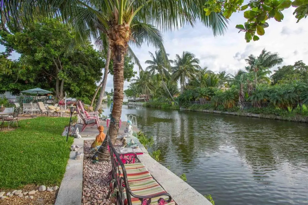 Pool King Sweet Karma on Water Best Location Beaches,Restaurants,Hard Rock Casino
