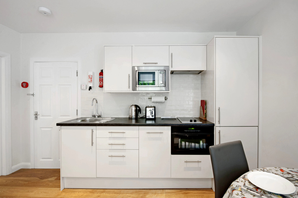Close to city centre with its wide range of shops & excellent cultural facilities