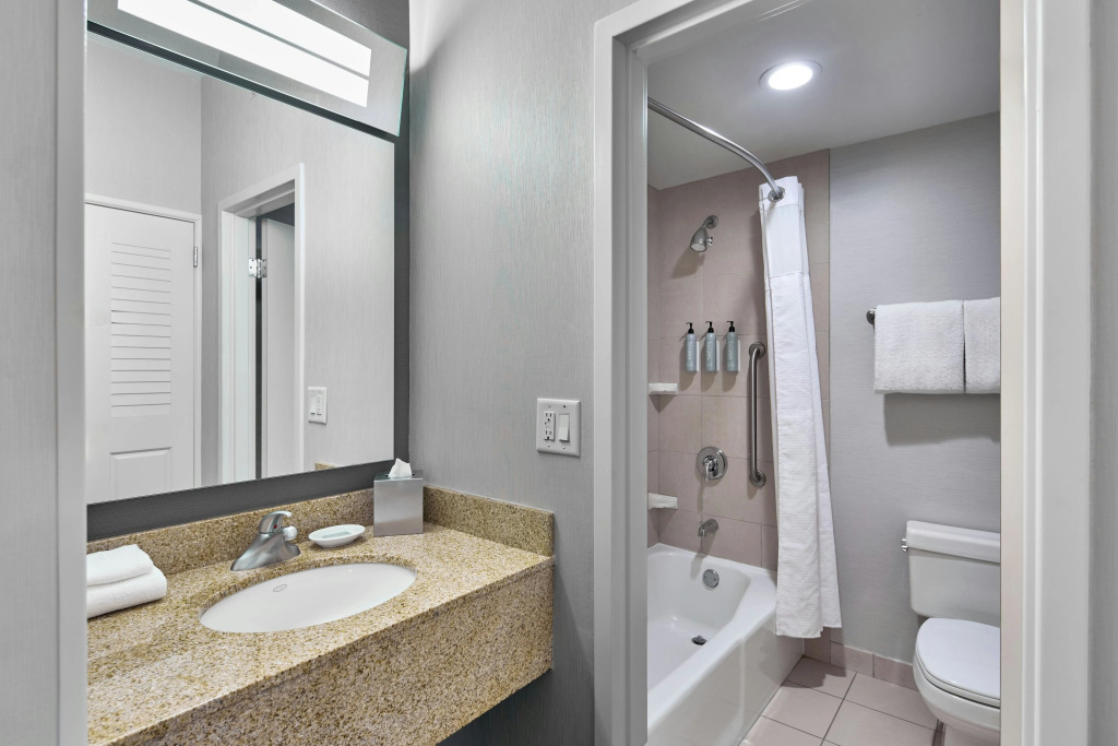 Courtyard by Marriott Rochester Brighton