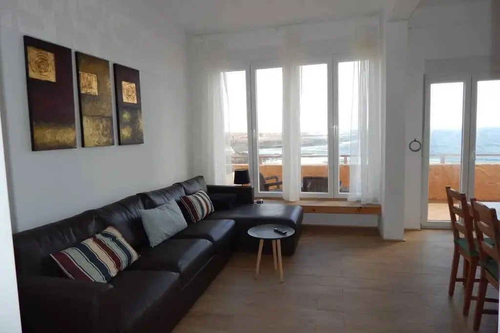 Big, large cozy apartment with sea view