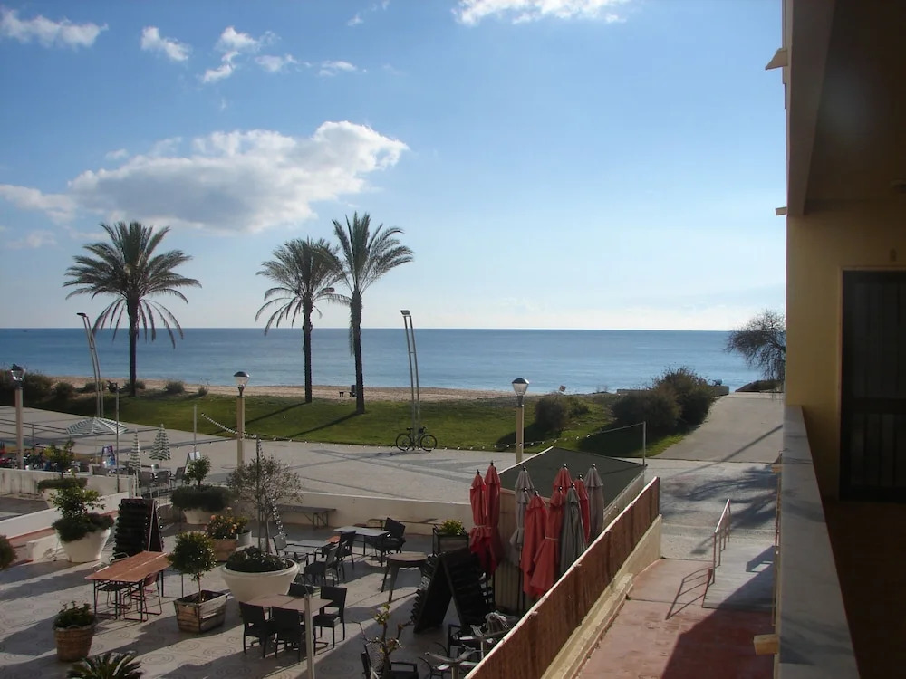 Beautiful Apartment in Quarteira with Beach View