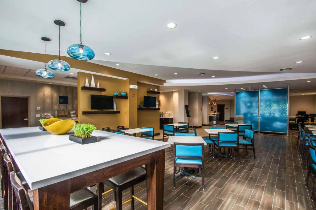 Comfort Suites Fort Lauderdale Airport South & Cruise Port