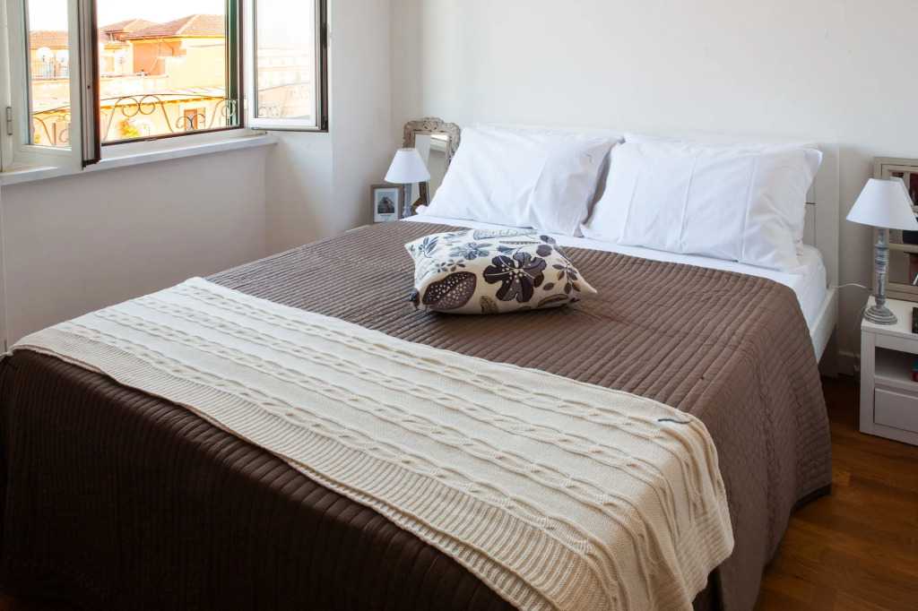 Urban Pine B&B